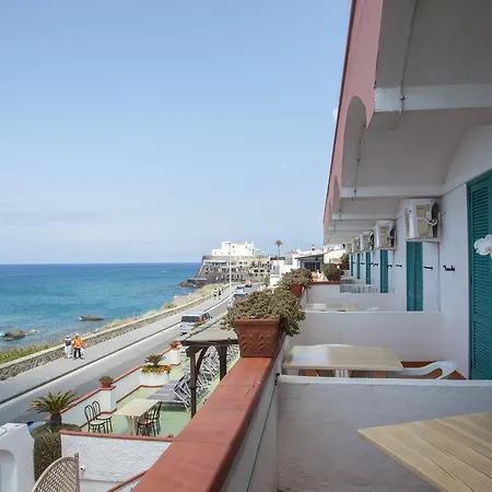 Hotel Santa Lucia 3*